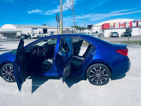Used 2018 Toyota Corolla SE FWD image 1