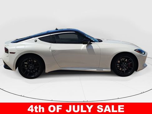Used 2025 Nissan Z Performance w/ Floor Mat Package RWD image 2