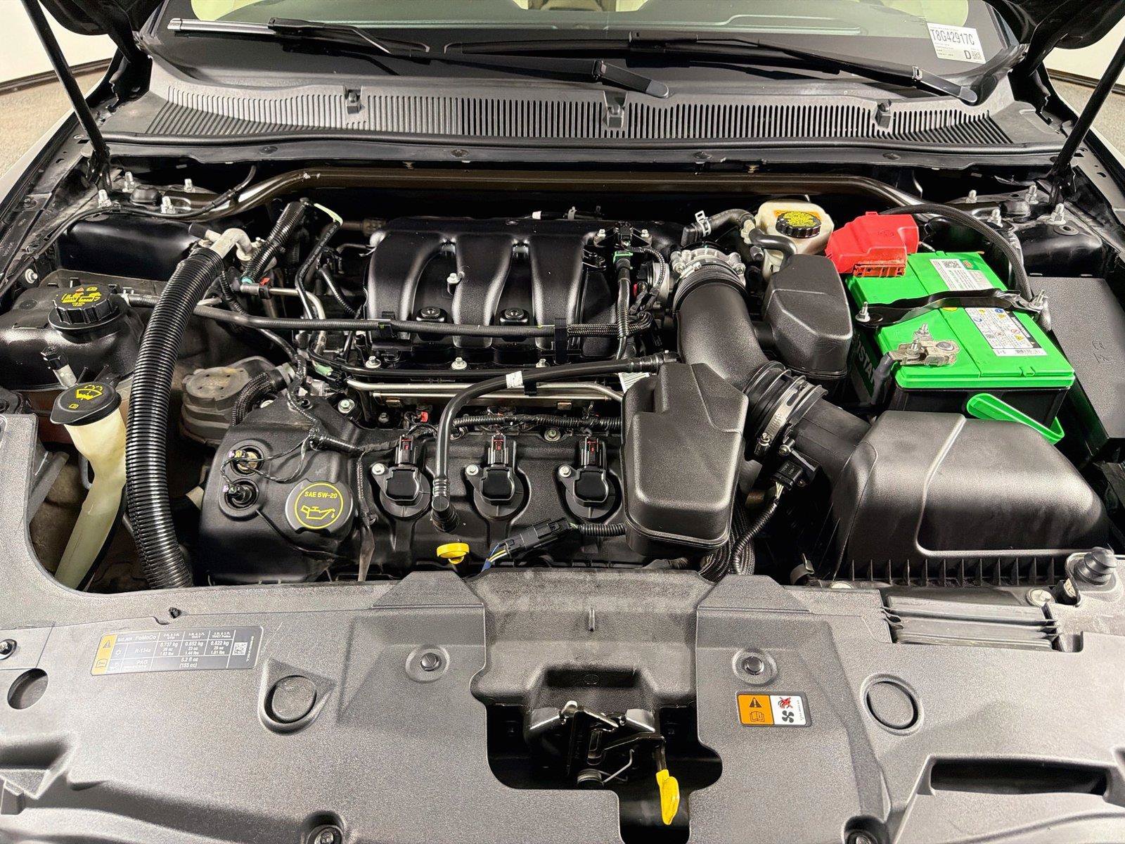 Used 2014 Ford Taurus SEL w/ Equipment Group 201A FWD image 25