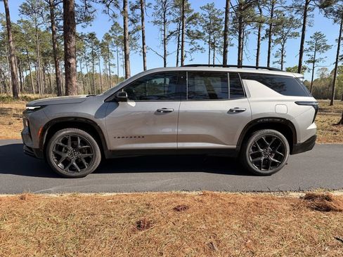 New 2026 Chevrolet Traverse RS FWD image 2
