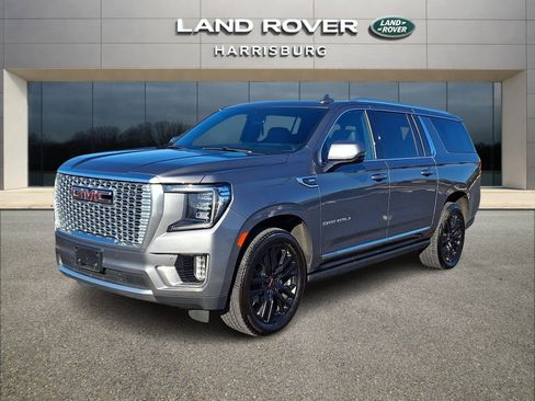 Used 2022 GMC Yukon XL Denali image 1