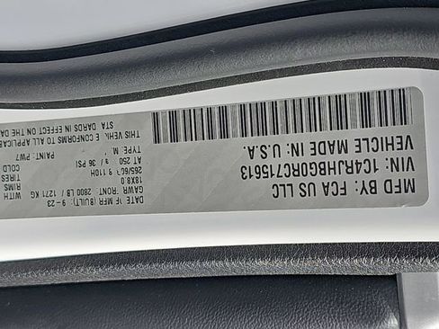 Used 2024 Jeep Grand Cherokee Limited image 35