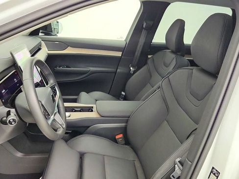 Used 2025 Volvo EX90 Ultra AWD/4WD image 19