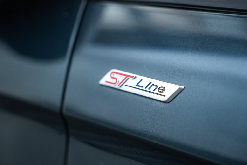 Used 2022 Ford Edge ST-Line w/ Class II Trailer Tow Package AWD/4WD image 16