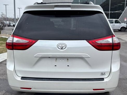 Used 2016 Toyota Sienna XLE w/ Outdoor Package image 6
