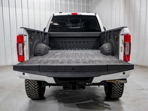 Used 2022 Ford F350 Platinum w/ FX4 Off-Road Package AWD/4WD image 60