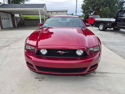 Used 2013 Ford Mustang GT Premium w/ Security Pkg RWD image 2