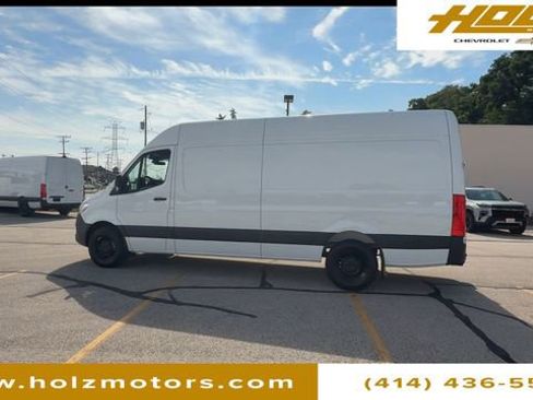 Used 2025 Mercedes-Benz Sprinter 2500 image 7