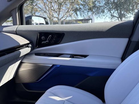 New 2026 Cadillac Optiq Luxury 2 image 22