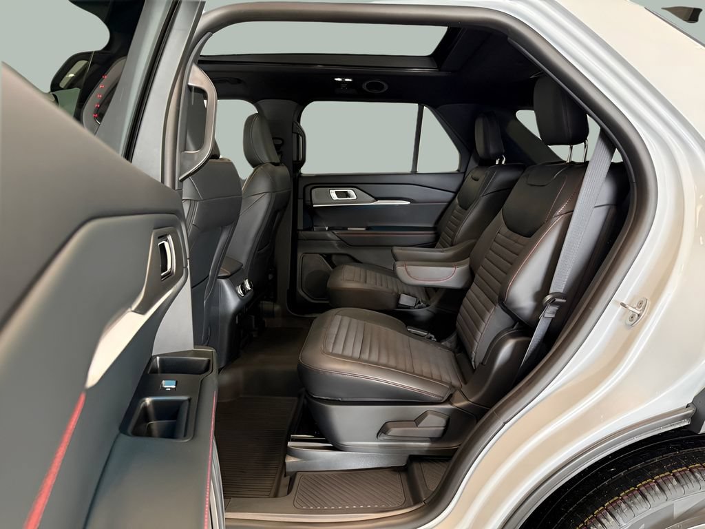 New 2026 Ford Explorer ST-Line w/ ST-Line Street Pack AWD/4WD image 13