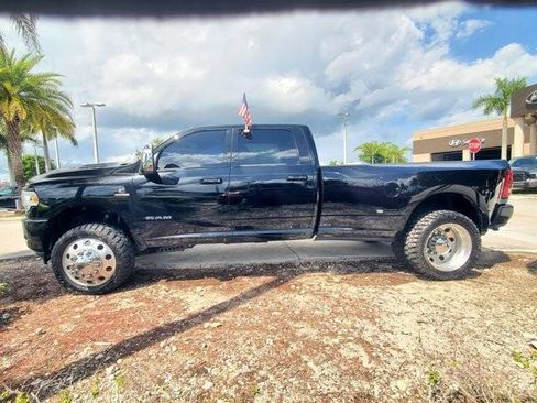 Used 2023 RAM 3500 Laramie AWD/4WD image 8