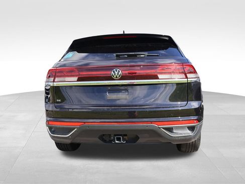 Used 2025 Volkswagen Atlas Cross Sport SE FWD image 19