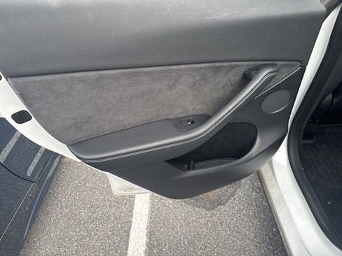 Used 2023 Tesla Model Y Long Range image 15