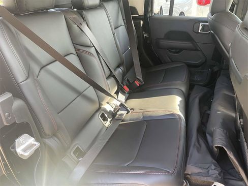 New 2025 Jeep Gladiator Rubicon w/ Convenience Group image 31