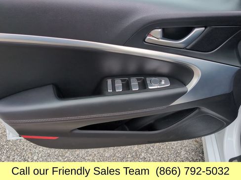 Used 2023 Genesis G70 2.0T AWD/4WD image 12