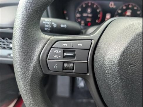 Used 2025 Honda Accord SE image 7