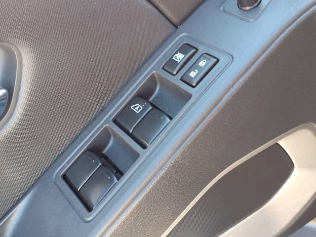 Used 2024 Nissan Frontier SV AWD/4WD image 4