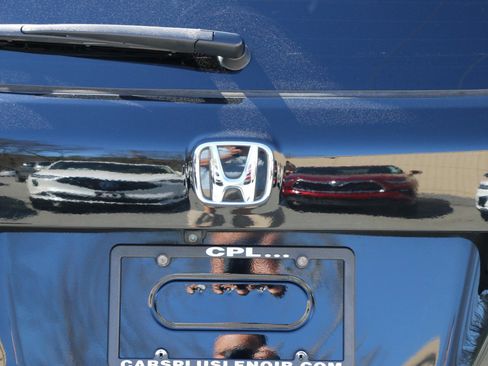 Used 2021 Honda Pilot Touring image 5