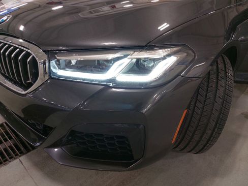 Used 2023 BMW 540i xDrive w/ M Sport Package image 33