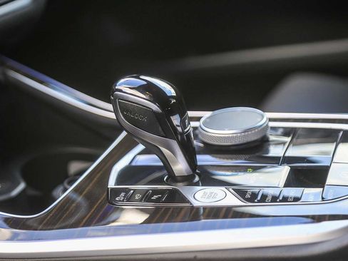 Used 2023 BMW X5 sDrive40i w/ Parking Assistance Package image 19