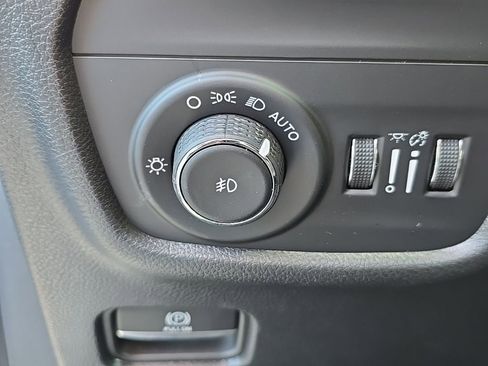 Used 2022 Jeep Grand Cherokee L Limited image 18