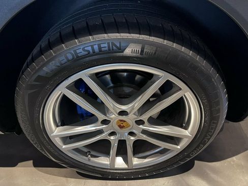 Used 2021 Porsche Cayenne AWD/4WD image 40