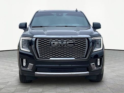Used 2024 GMC Yukon Denali Ultimate AWD/4WD image 3