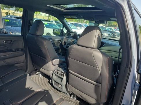 Used 2023 Honda Passport TrailSport image 11