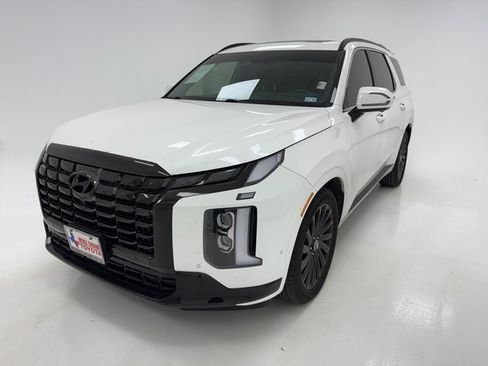 Used 2024 Hyundai Palisade Calligraphy image 4