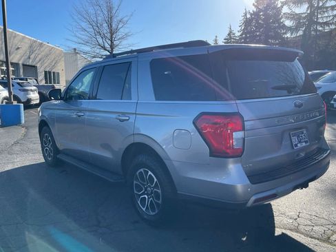 Used 2024 Ford Expedition XLT image 6