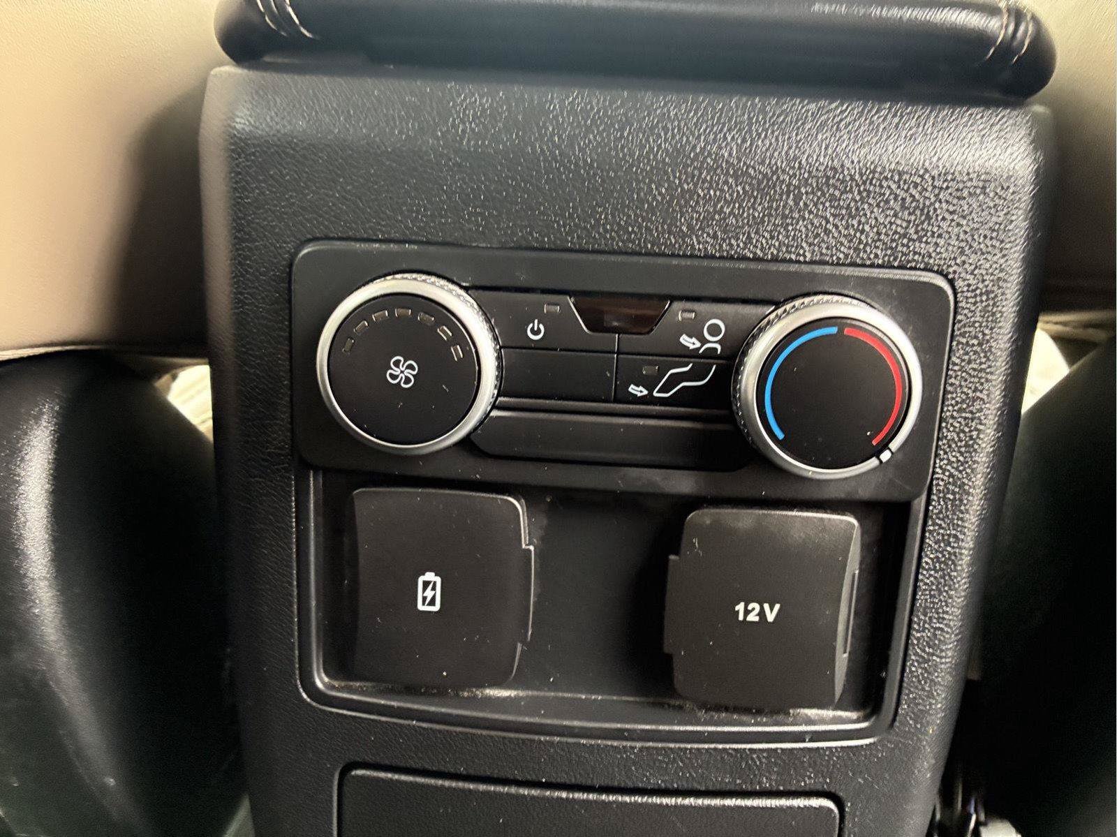 Used 2022 Ford Explorer XLT w/ Equipment Group 202A AWD/4WD image 13
