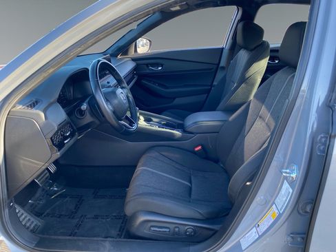 Used 2024 Honda Accord Sport image 9