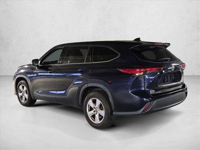 Used 2022 Toyota Highlander L FWD image 7