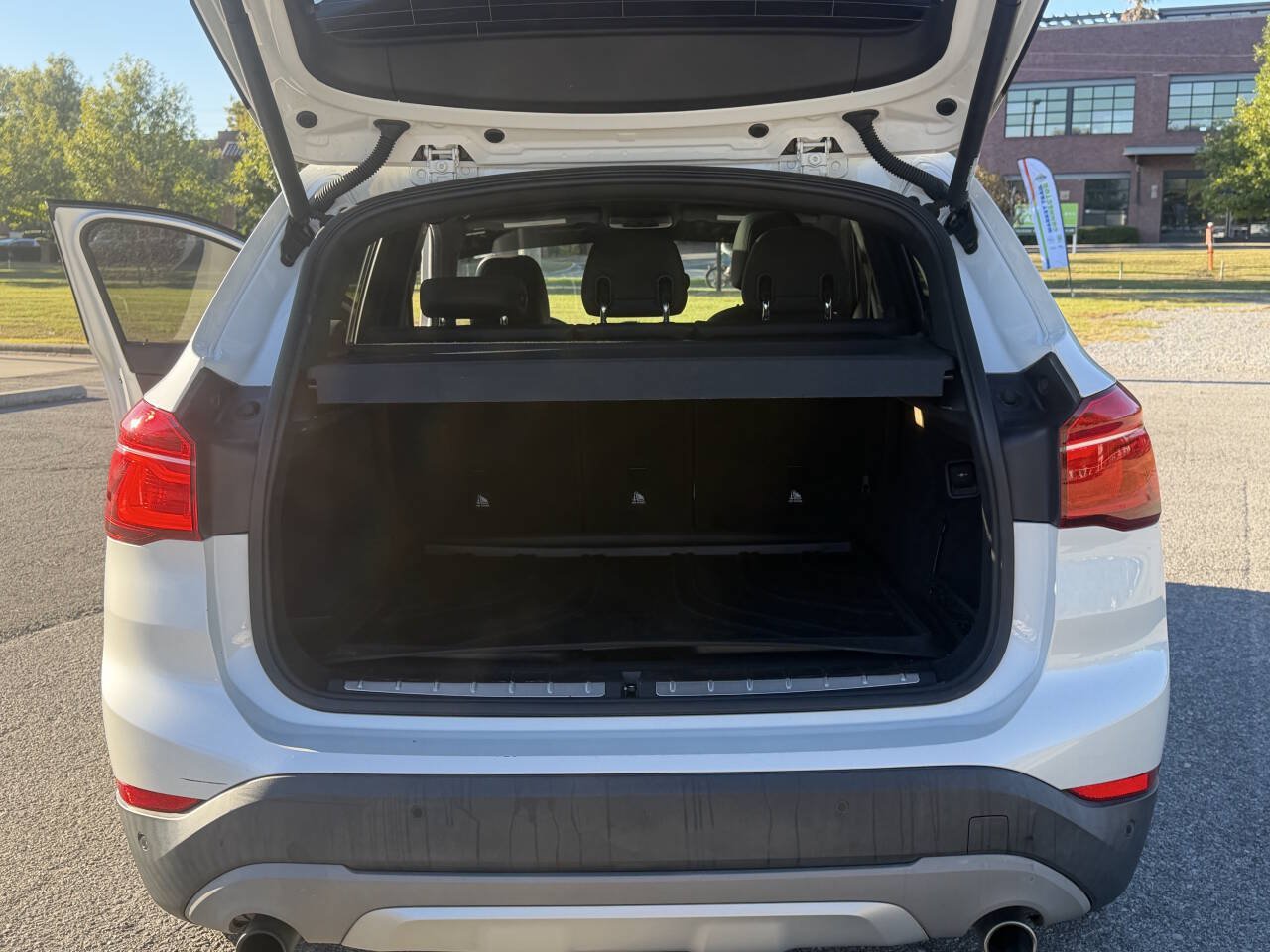 Used 2017 BMW X1 xDrive28i AWD/4WD image 14