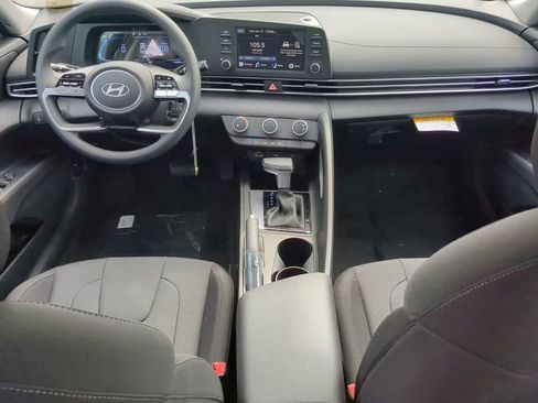 New 2026 Hyundai Elantra SE FWD image 15