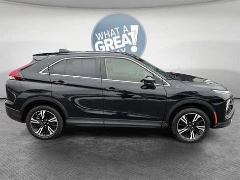 Used 2023 Mitsubishi Eclipse Cross SE image 2