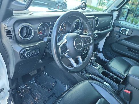 Used 2022 Jeep Gladiator Overland w/ Popular Equipment Package AWD/4WD image 24