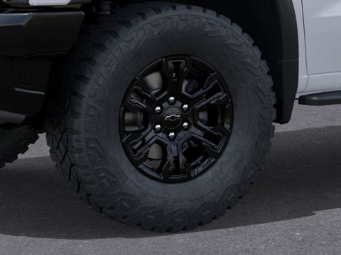 New 2026 Chevrolet Silverado 1500 ZR2 image 9