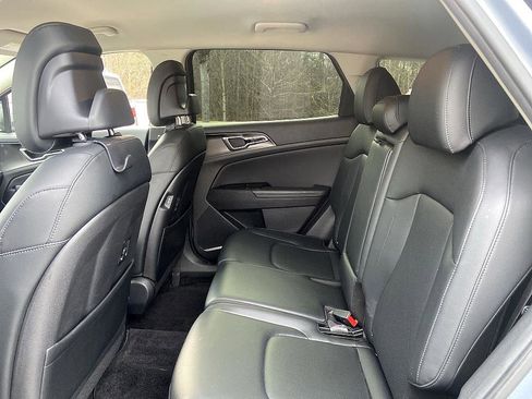 Used 2023 Kia Sportage EX image 12