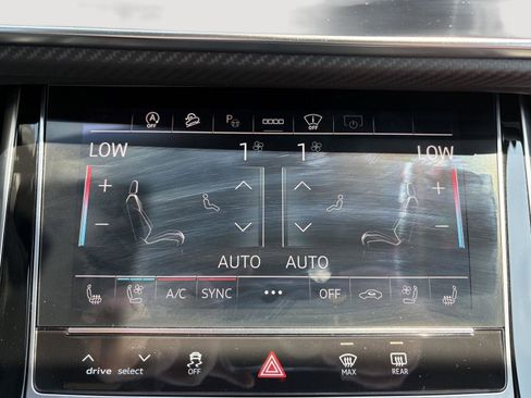 Certified 2025 Audi SQ7 Prestige w/ Prestige Package AWD/4WD image 17