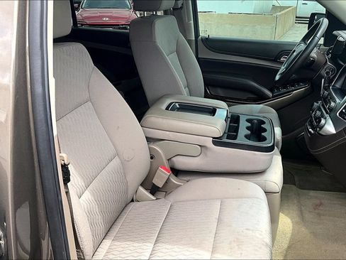 Used 2016 Chevrolet Suburban LS w/ Enhanced Driver Alert Package RWD image 7