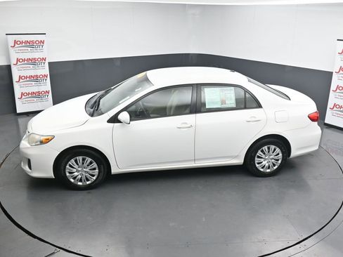 Used 2011 Toyota Corolla LE image 26