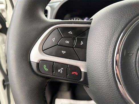 Used 2021 Jeep Renegade Latitude image 17