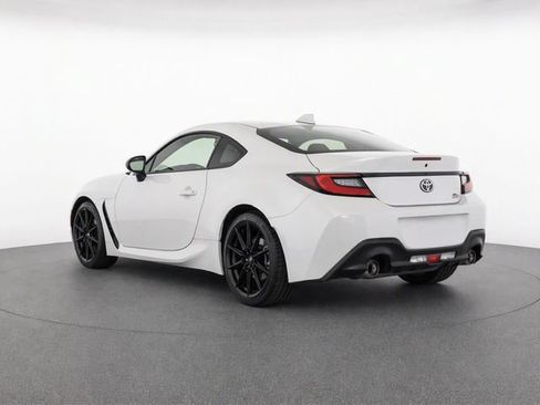Used 2024 Toyota GR86 Premium RWD image 3