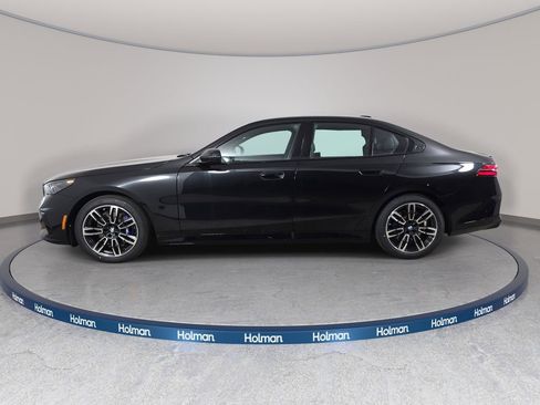 New 2026 BMW 530i xDrive w/ M Sport Package AWD/4WD image 8