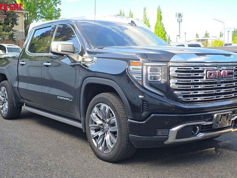 Used 2023 GMC Sierra 1500 Denali w/ Denali Reserve Package AWD/4WD image 1