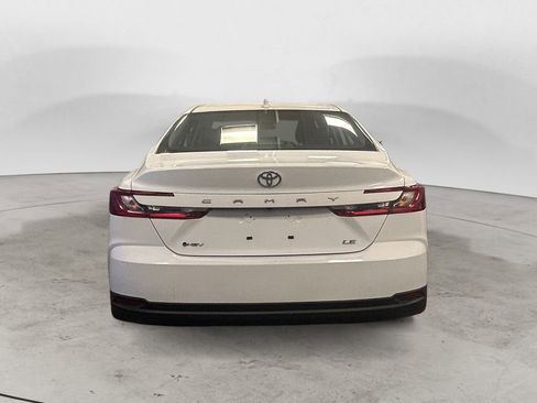 Used 2025 Toyota Camry LE FWD image 4