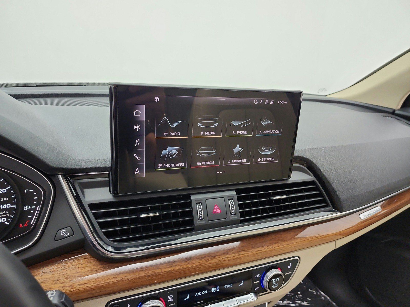Used 2023 Audi Q5 2.0T Premium w/ Convenience Package AWD/4WD image 14
