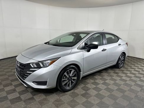 Used 2024 Nissan Versa S w/ S Plus Package image 7