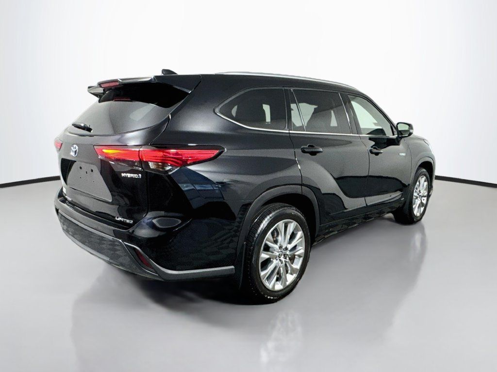 Used 2021 Toyota Highlander Limited AWD/4WD image 8